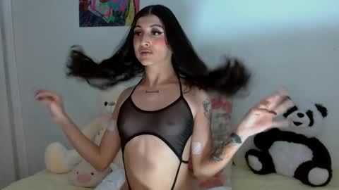 Sophie online show from 11-05-25, 04:12