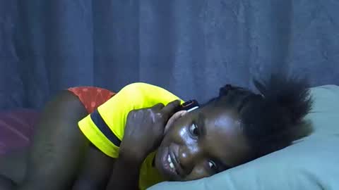 princess_scovia online show from 12-04-25, 06:49