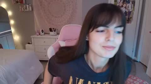 Snapshot of princesselysia99 chatting on 10-08-25, 04:15 Princess Elysia online show from 10-08-25, 04:15