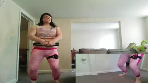 Snapshot of princessstarpuppybi chatting on 02-23-26, 05:21 PuppyAshley online show from 02-23-26, 05:21