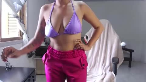 Snapshot of princessyummy chatting on 02-17-26, 07:42 Princess online show from 02-17-26, 07:42