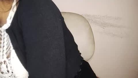 priyu_ online show from 11-25-25, 09:53