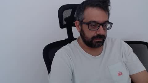 Snapshot of professional_manbd chatting on 01-14-25, 04:40 Professional manBD online show from 01-14-25, 04:40