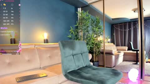 Raven  but you can call me sweetie or honey too  online show from 12-28-24, 10:23