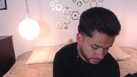 Adris  Juan online show from 10-19-25, 01:50