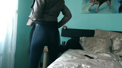 prxscillia_tx online show from 02-05-25, 03:52