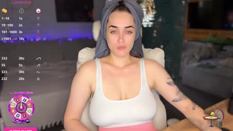 Queen of Pain online show from 09-19-25, 01:56