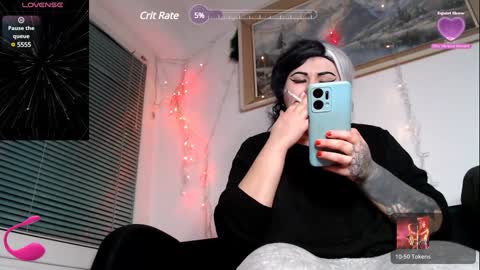 Snapshot of psychobitch69 chatting on 01-12-25, 02:03 OlivePsy online show from 01-12-25, 02:03