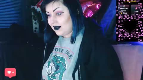 Snapshot of psychobitch69 chatting on 02-15-26, 08:05 OlivePsy online show from 02-15-26, 08:05