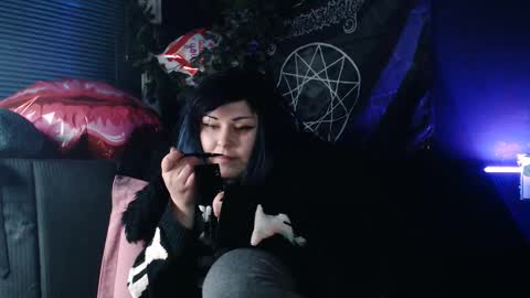 Snapshot of psychobitch69 chatting on 02-22-26, 03:40 OlivePsy online show from 02-22-26, 03:40