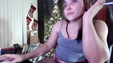Snapshot of puddinforlife chatting on 12-11-24, 03:24 Krystle online show from 12-11-24, 03:24