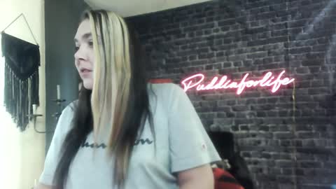 Krystle online show from 03-23-26, 01:37