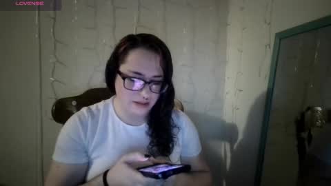 Snapshot of puddlessjersey chatting on 02-11-26, 04:39 Drowning Puddles online show from 02-11-26, 04:39