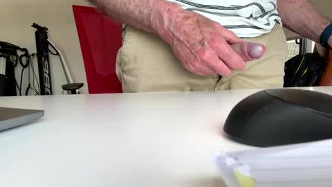 Snapshot of puffiest chatting on 12-03-24, 01:30 puffiest online show from 12-03-24, 01:30