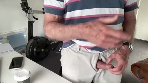 Snapshot of puffiest chatting on 12-25-24, 10:59 puffiest online show from 12-25-24, 10:59