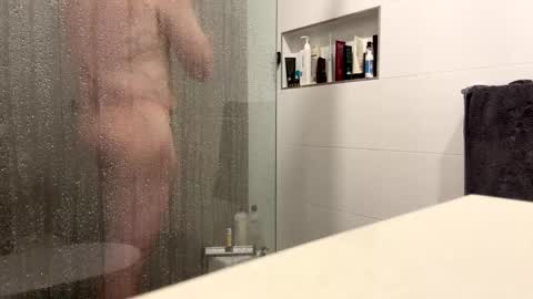 Snapshot of puffiest chatting on 01-14-25, 10:12 puffiest online show from 01-14-25, 10:12