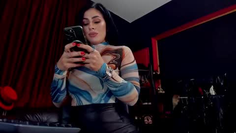 MissPuffyLove online show from 02-06-25, 12:11