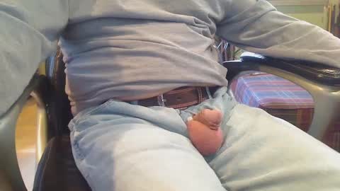 pulltoy1 online show from 01-15-25, 04:11