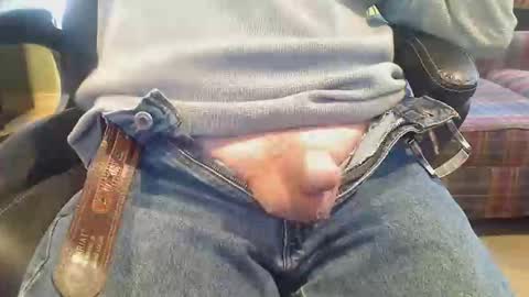 Snapshot of pulltoy1 chatting on 02-05-26, 06:23 pulltoy1 online show from 02-05-26, 06:23