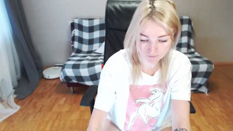 Snapshot of puma_ma chatting on 12-14-24, 07:07 Polly online show from 12-14-24, 07:07