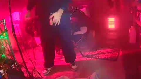 Snapshot of punkrunr083 chatting on 02-13-25, 07:35 punkrunr083 online show from 02-13-25, 07:35