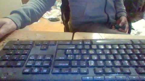 pup_y online show from 10-28-25, 06:43