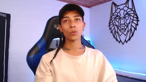 Snapshot of pupi_wolf chatting on 12-04-24, 05:44 Cris online show from 12-04-24, 05:44