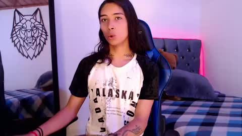 Snapshot of pupi_wolf chatting on 03-05-25, 03:51 Cris online show from 03-05-25, 03:51