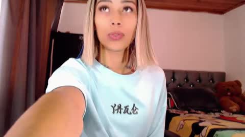 Snapshot of pupi_wolf chatting on 09-29-25, 03:06 Cris online show from 09-29-25, 03:06