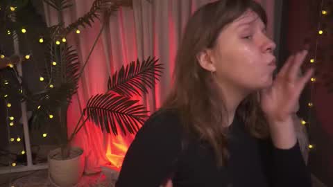 constant schedule Wednesday  Friday  Saturday  Sunday  The Rosemarie online show from 12-16-25, 05:34