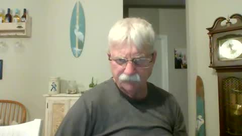 Snapshot of purpleshroom chatting on 02-26-25, 04:36 purpleshroom online show from 02-26-25, 04:36