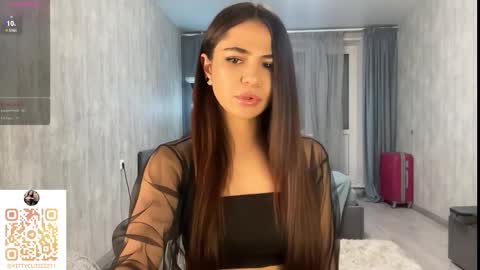 Snapshot of purrpaw chatting on 11-01-25, 10:23 Zendaya online show from 11-01-25, 10:23