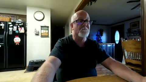 Snapshot of pussylover1365 chatting on 01-29-25, 10:22 pussylover1365 online show from 01-29-25, 10:22