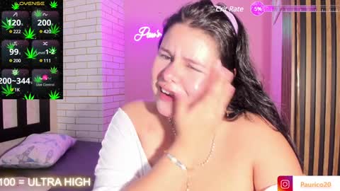 Snapshot of putipaula2 chatting on 01-25-25, 07:18 Pau online show from 01-25-25, 07:18