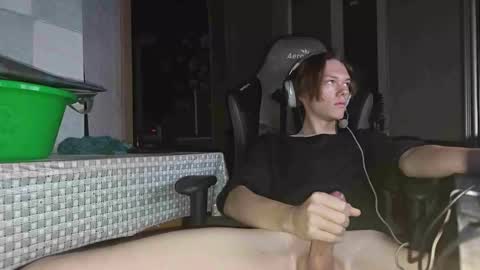 Snapshot of pwnzglad chatting on 09-29-25, 09:41 pwnzglad online show from 09-29-25, 09:41