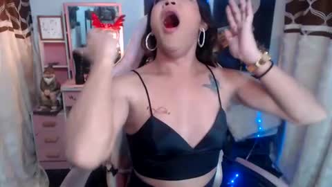 Snapshot of pythoncock4u chatting on 10-09-25, 05:44 Queen Agatha online show from 10-09-25, 05:44