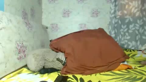 Snapshot of qeen_sexy chatting on 09-25-25, 05:33 queen sexy online show from 09-25-25, 05:33