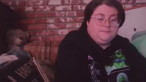 Snapshot of qtbisuccubi chatting on 01-06-26, 05:27 Br4tty Bunny online show from 01-06-26, 05:27