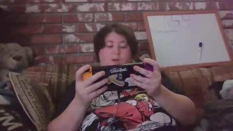 Snapshot of qtbisuccubi chatting on 01-18-26, 07:17 Br4tty Bunny online show from 01-18-26, 07:17