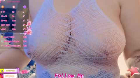 Snapshot of qu33nandh3rk1ng chatting on 01-23-25, 06:45 Queen And King online show from 01-23-25, 06:45