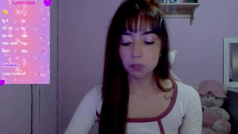 Snapshot of quee_tiana chatting on 10-15-25, 05:18 your princess online show from 10-15-25, 05:18
