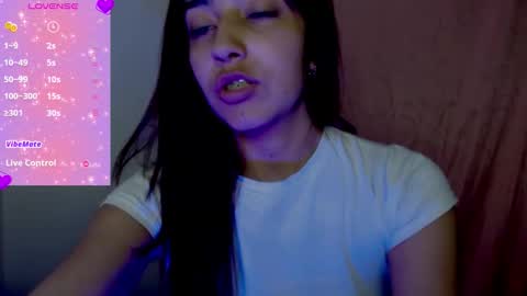 Snapshot of quee_tiana chatting on 11-09-25, 10:52 your princess online show from 11-09-25, 10:52