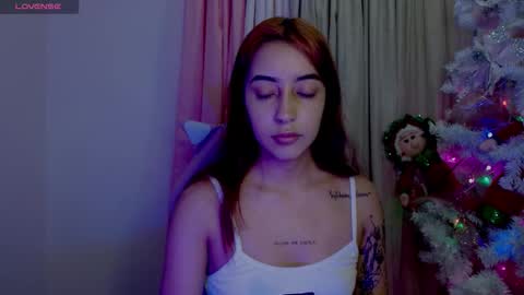 Snapshot of quee_tiana chatting on 12-15-25, 11:53 your princess online show from 12-15-25, 11:53