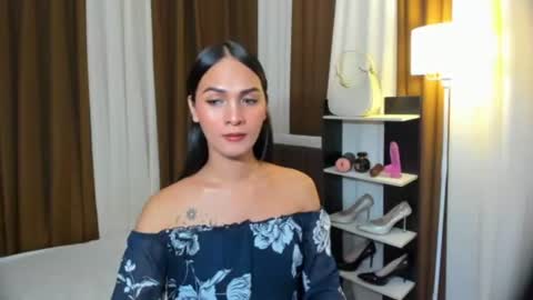 Queen Dyosa online show from 11-19-25, 05:13