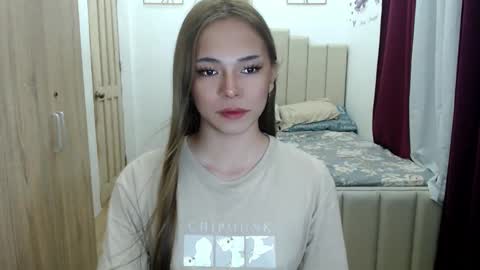 Snapshot of queen_heart0 chatting on 02-07-26, 02:37 shawny online show from 02-07-26, 02:37