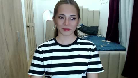 Snapshot of queen_heart0 chatting on 03-03-26, 10:43 shawny online show from 03-03-26, 10:43