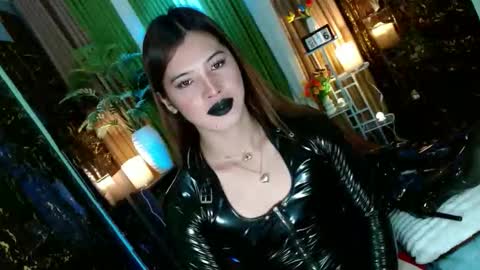 Kendal  online here from 6am-3pm philippine time online show from 10-16-25, 09:32