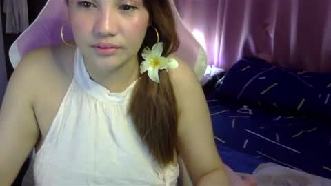 Snapshot of queen_kur chatting on 01-18-25, 06:43 QueenHennessy online show from 01-18-25, 06:43