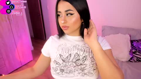 Snapshot of queen_liana chatting on 01-15-25, 05:29 Liana online show from 01-15-25, 05:29