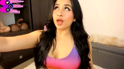 Snapshot of queen_liana chatting on 09-19-25, 06:04 Liana online show from 09-19-25, 06:04